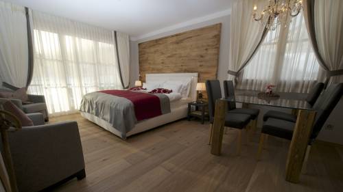 Imagen de la habitación del Hotel ino Petit Chalet. Foto 6