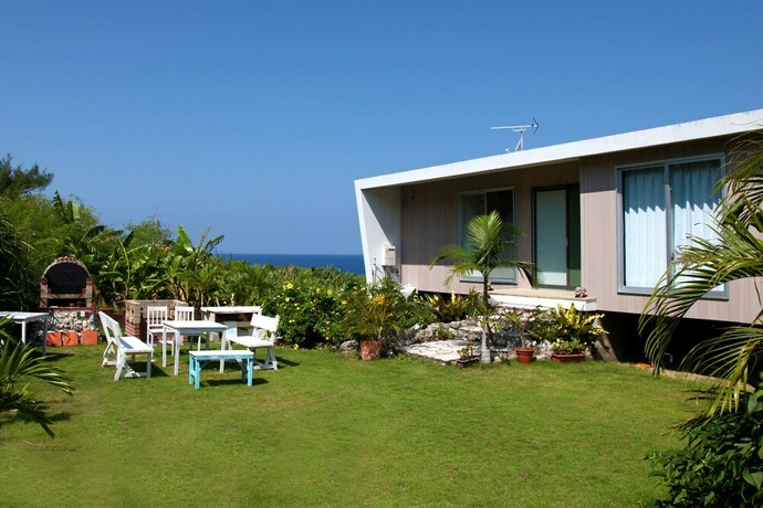 Imagen de los exteriores del Hotel isola villa kouri. Foto 16