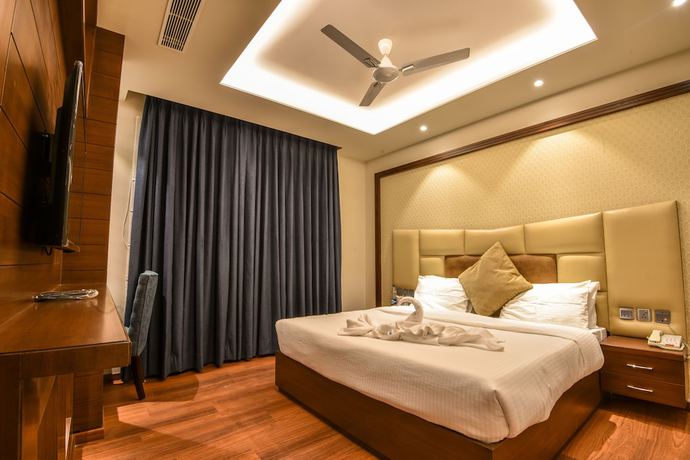 Imagen de la habitación del Hotel juSTa Palampur Resort and Convention Centre. Foto 13