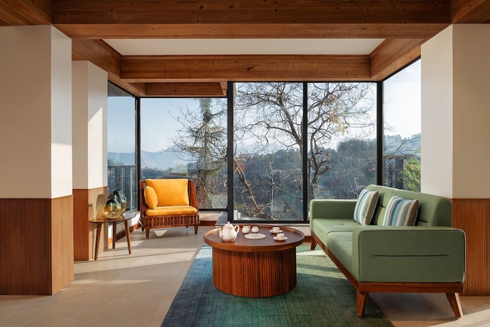Imagen de los interiores del Hotel j&uuml;STa Hollow Oak, Mussoorie. Foto 19
