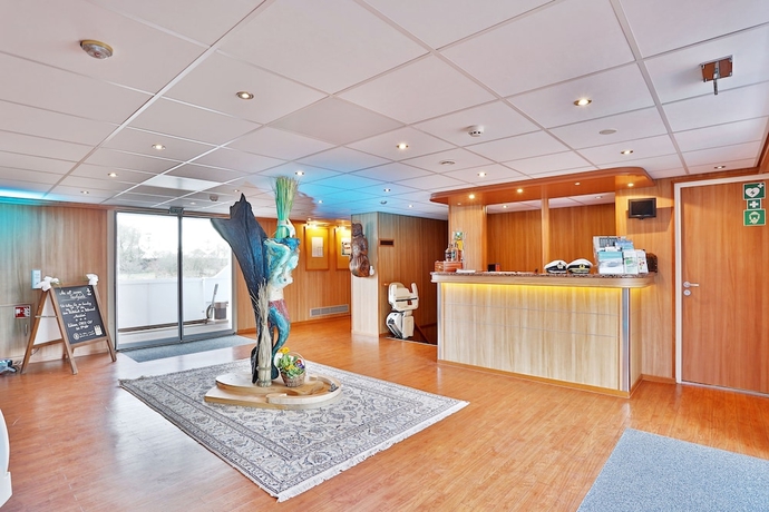 Imagen de los interiores del Hotel kabinenschiff Junker J&ouml;rg. Foto 15