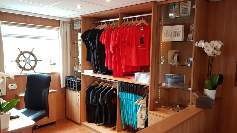 Imagen de los interiores del Hotel kabinenschiff Junker J&ouml;rg. Foto 17