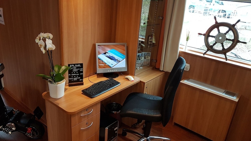 Imagen de los interiores del Hotel kabinenschiff Junker J&ouml;rg. Foto 18