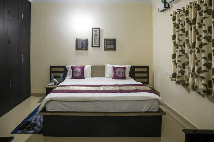 Imagen de la habitación del Hotel krtatithya. Foto 17