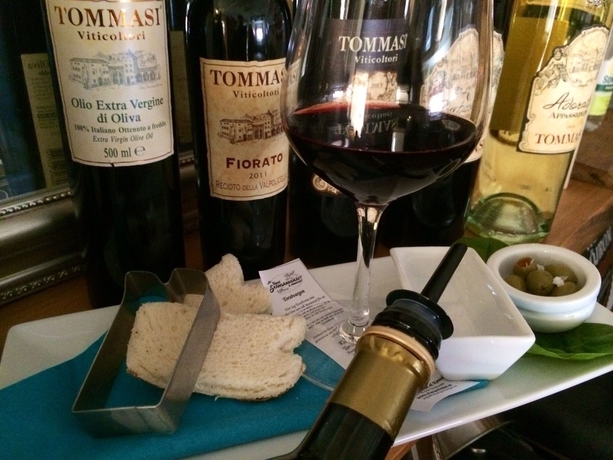 Imagen del bar/restaurante del Hotel l Aqva Restaurang and Bar – Ett Biosfärhotell Med Fokus På Hållbarhet. Foto 6