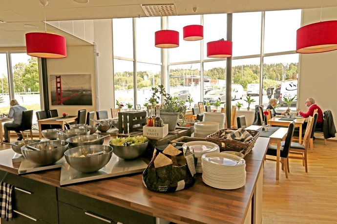 Imagen del bar/restaurante del Hotel l Årjäng. Foto 4