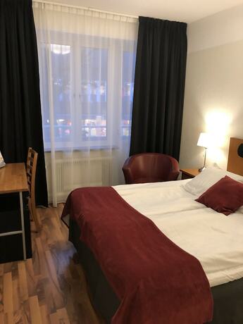 Imagen de la habitación del Hotel l Bele. Foto 17