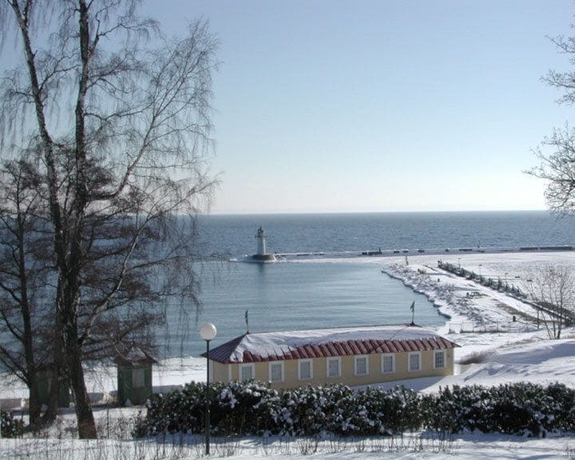 Imagen de los exteriores del Hotel l Bellevue. Foto 13