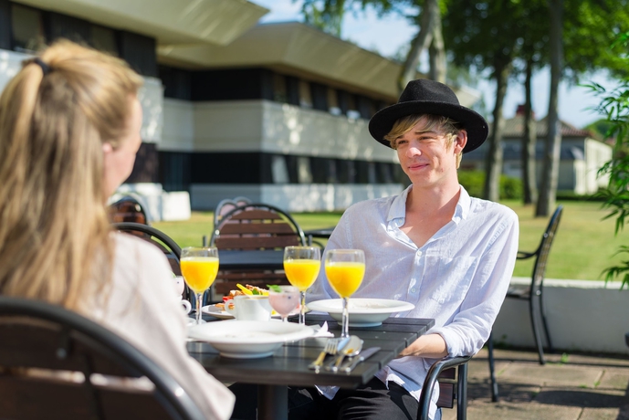 Imagen del bar/restaurante del Hotel l Bellevue. Foto 8