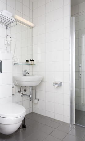 Imagen de la habitación del Hotel l Charlottenberg. Foto 14