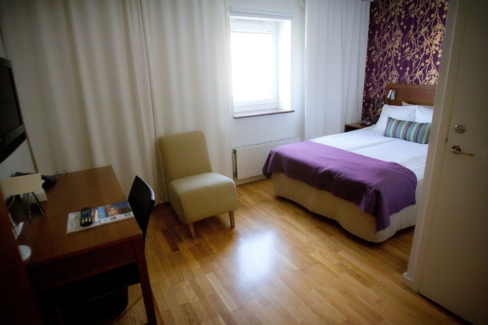 Imagen de la habitación del Hotel l Conrad. Foto 13