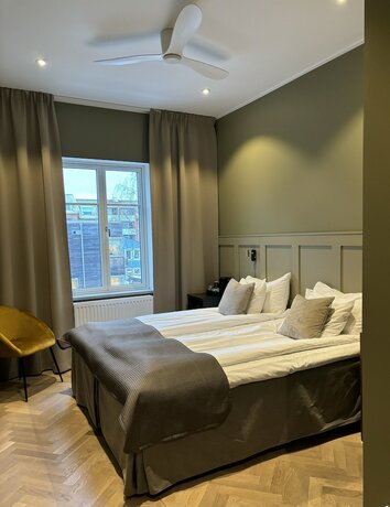 Imagen general del Hotel l Esplanad. Foto 4