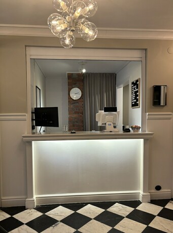 Imagen general del Hotel l Esplanad. Foto 5