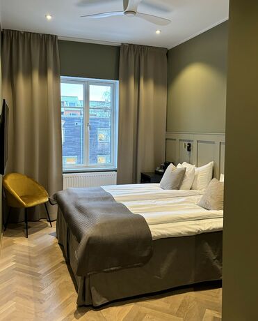 Imagen general del Hotel l Esplanad. Foto 6