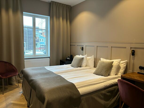 Imagen general del Hotel l Esplanad. Foto 8