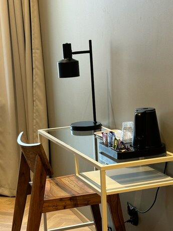 Imagen general del Hotel l Esplanad. Foto 9