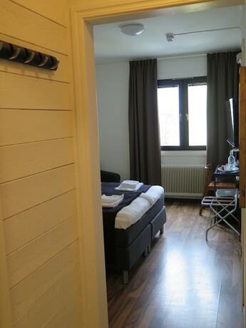 Imagen de la habitación del Hotel l Esplanad. Foto 23