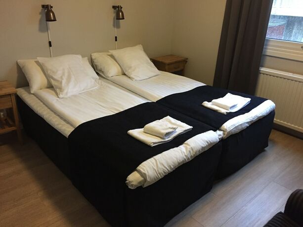 Imagen de la habitación del Hotel l Esplanad. Foto 27