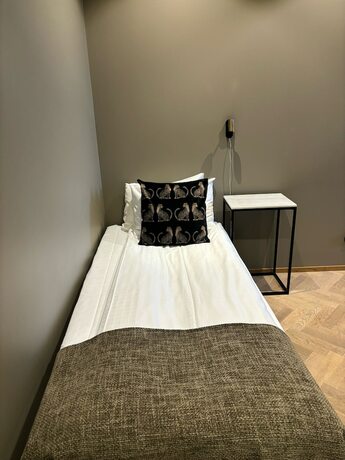 Imagen de la habitación del Hotel l Esplanad. Foto 33