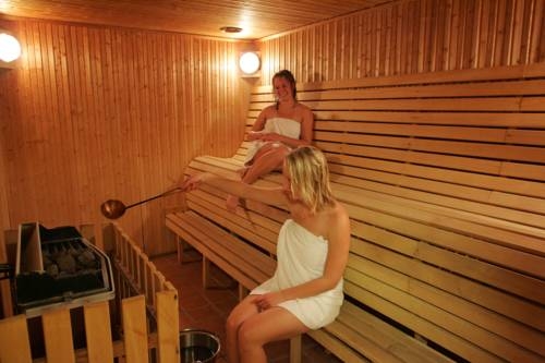 Imagen de los interiores del Hotel l Fun&auml;sdalen. Foto 15