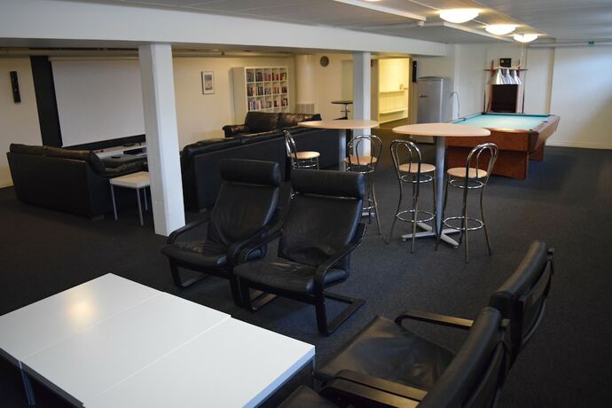 Imagen de los interiores del Hotel l H&auml;ssl&ouml;. Foto 18