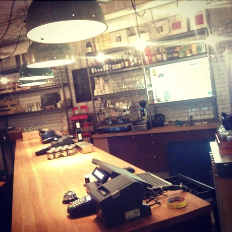 Imagen de los interiores del Hotel l Hilda. Foto 17