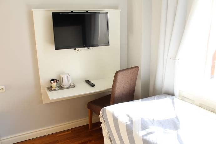 Imagen de la habitación del Hotel l Hjalmar. Foto 16