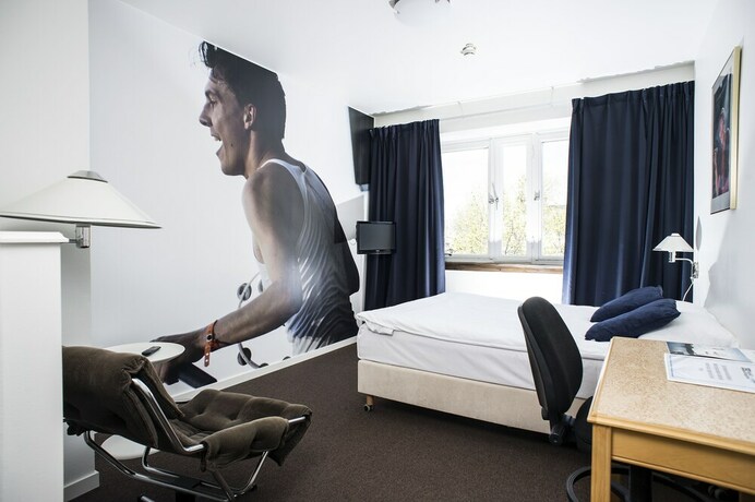 Imagen de la habitación del Hotel l Hulingen. Foto 15