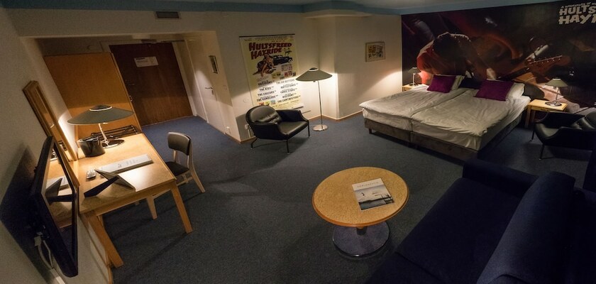 Imagen de la habitación del Hotel l Hulingen. Foto 23