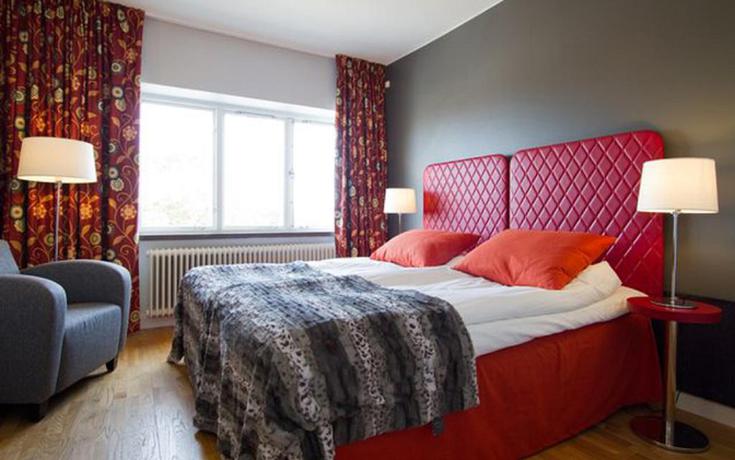 Imagen de la habitación del Hotel l Kristina. Foto 9