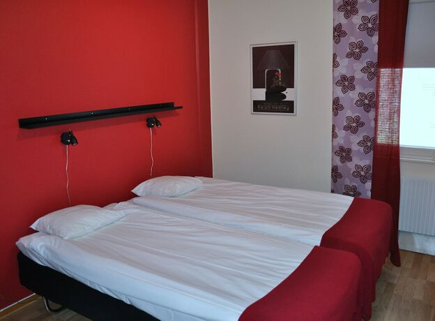 Imagen de la habitación del Hotel l Linn&eacute;a. Foto 19