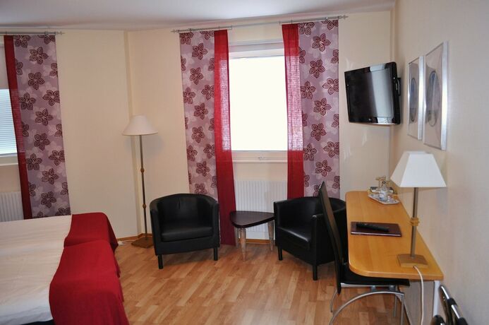 Imagen de la habitación del Hotel l Linn&eacute;a. Foto 22