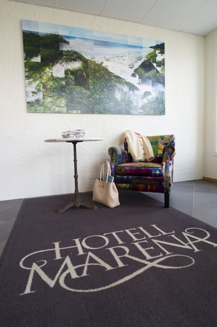 Imagen de los interiores del Hotel l Marena. Foto 13