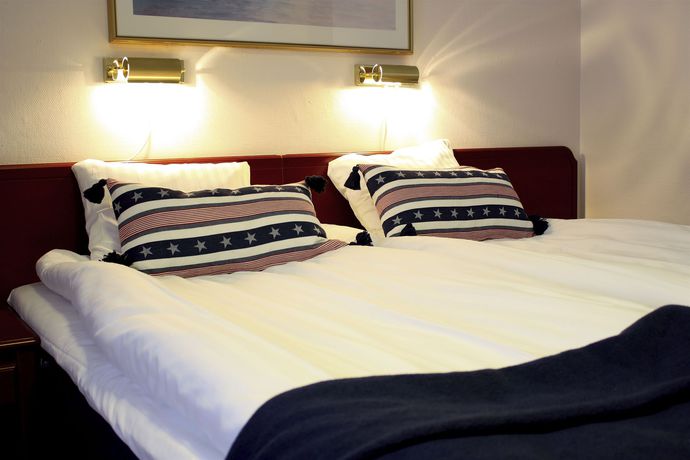 Imagen de los interiores del Hotel l Nissastigen. Foto 10