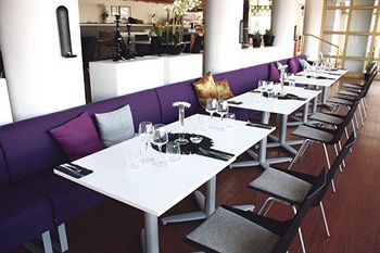 Imagen de los interiores del Hotel l Nissastigen. Foto 13