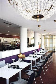 Imagen de los interiores del Hotel l Nissastigen. Foto 14