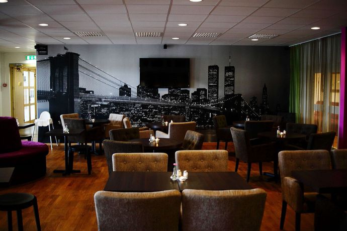 Imagen de los interiores del Hotel l Nissastigen. Foto 15