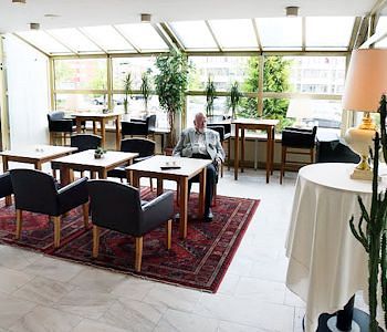 Imagen del bar/restaurante del Hotel l Nissastigen. Foto 5