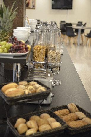 Imagen del bar/restaurante del Hotel l Nova. Foto 6