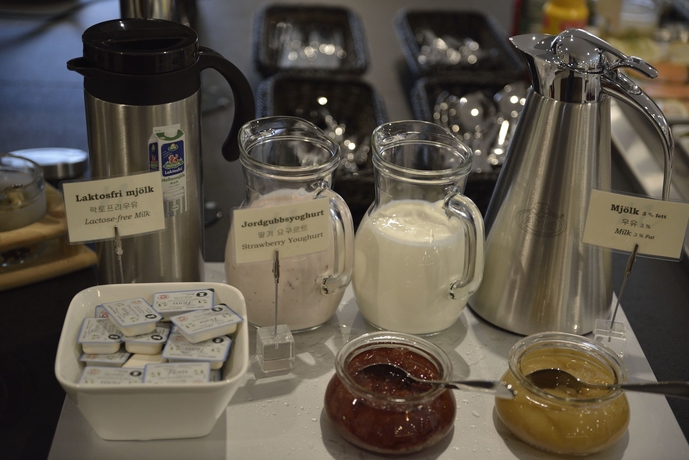 Imagen del bar/restaurante del Hotel l Nova. Foto 9