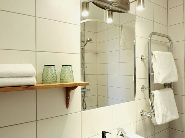 Imagen de la habitación del Hotel l Park. Foto 6