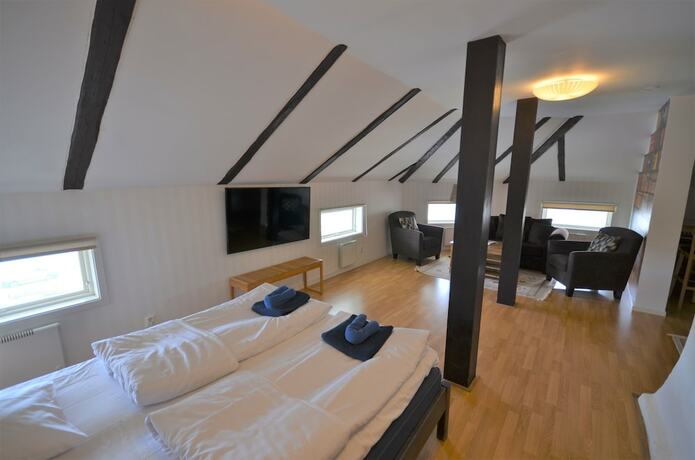 Imagen de la habitación del Hotel l Royal. Foto 16