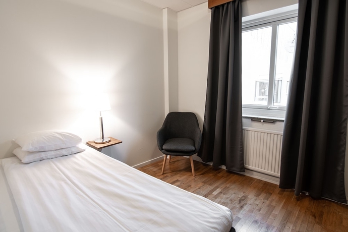 Imagen de la habitación del Hotel l Siesta. Foto 7