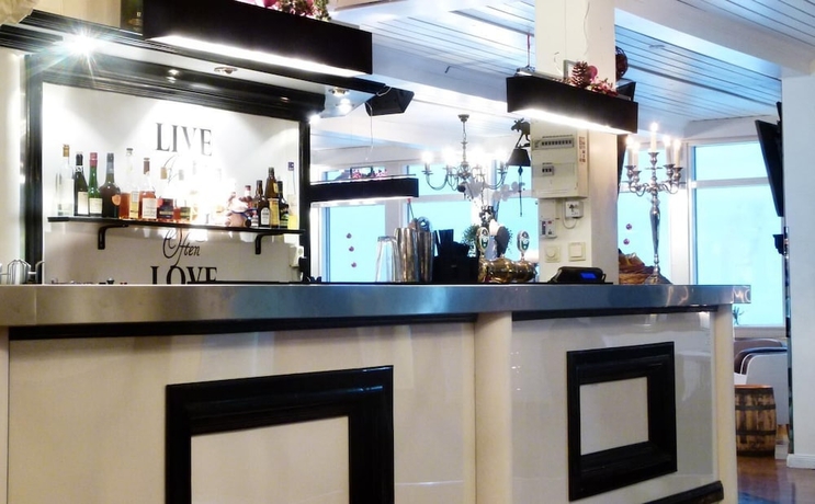 Imagen del bar/restaurante del Hotel l Silverhatten. Foto 13