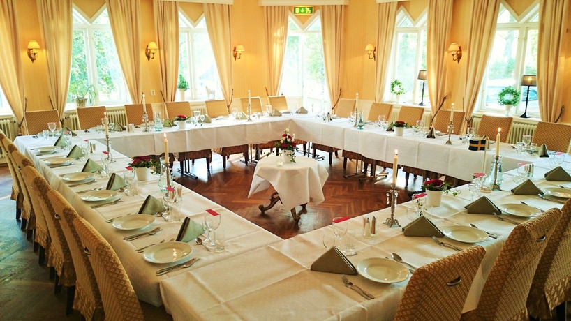 Imagen del bar/restaurante del Hotel l Torpa Pensionat. Foto 3