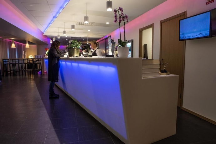 Imagen de los interiores del Hotel l Villa Sparta. Foto 17