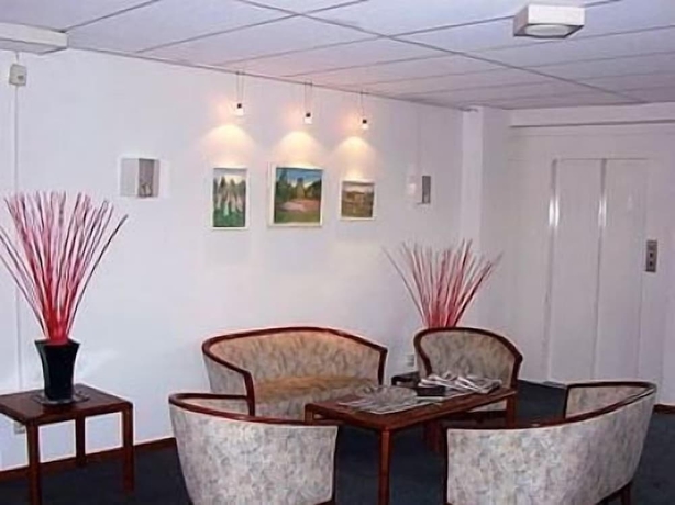 Imagen de los interiores del Hotel l Villa Sparta. Foto 18