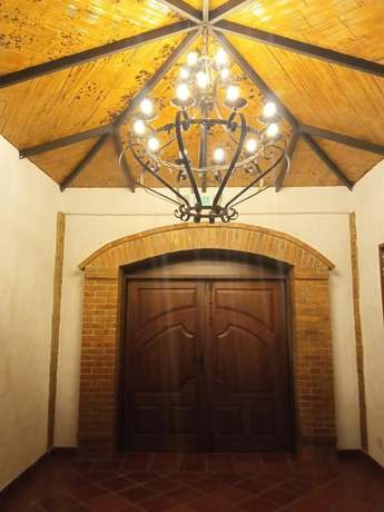 Imagen de los interiores del Hotel la Casona Monta&ntilde;esa. Foto 18