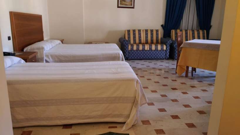 Imagen de la habitación del Hotel la Falconara. Foto 4