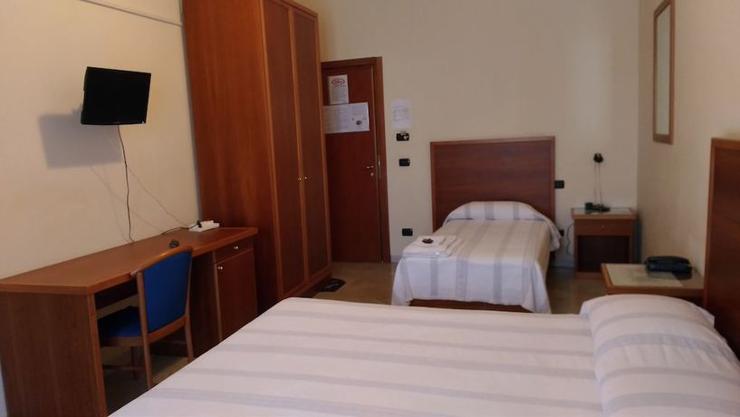 Imagen de la habitación del Hotel la Falconara. Foto 15